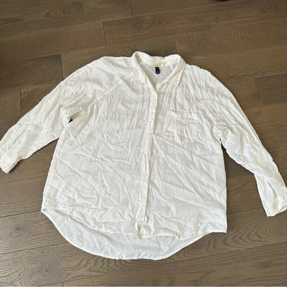 Universal Thread White Button Up Size XXL